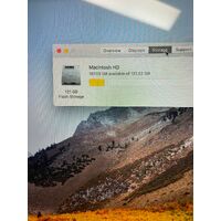 Apple A1708 MacBook Pro 2017 13” 8GB RAM 128GB HD Space Grey (Pre-Owned)