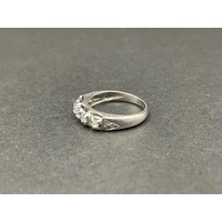 Ladies 9ct White Gold Cubic Zirconia Ring