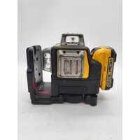 Dewalt DCE089G Green Beam 3-Way Self Levelling Cross Line Laser 2.0Ah Battery