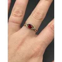 Ladies 9ct Yellow Gold Red Gemstone Ring
