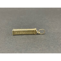 Ladies 9ct Yellow Gold Rectangle 3D Pendant