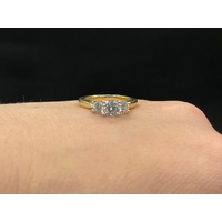 Ladies 18ct Yellow Gold Band and Diamond Ring