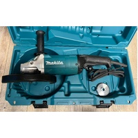  Makita GA9060K 9 Inch 230mm Corded Angle Grinder with Hard Case