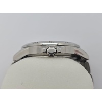 Q&Q Mens Stainless Steel Quartz Analog Watch with Day and Date Display