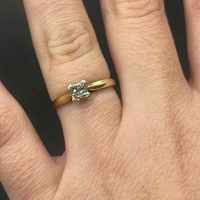 Ladies 9ct Yellow Gold Diamond Ring