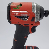Milwaukee M18 Fuel M18 FID2 18V 1/4 Inch Hex Impact Driver 5.0Ah Battery