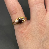 Ladies 14ct Yellow Gold Red Heart Shape Gemstone Ring