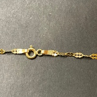 Ladies 18ct Yellow Gold Fancy Link Chain & Religious Pendant