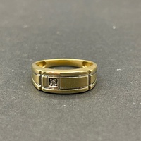 Mens 18ct Yellow Gold Signet Diamond Ring