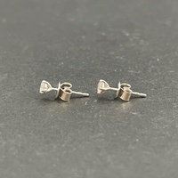Ladies 18ct White Gold Natural Diamond Stud Earrings