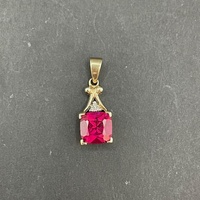 Ladies 9ct Yellow Gold Red Gemstone Pendant