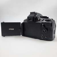 Nikon D5100 16.2MP DSLR Camera Kit 18-55mm VR Lens 8GB SD with Charger Strap