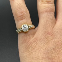 Ladies 9ct Yellow Gold Cubic Zirconia Ring