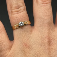 Ladies 9ct Yellow Gold Cubic Zirconia Ring