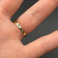 Ladies 9ct Yellow Gold Green Gemstone Ring