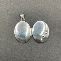 Ladies 10ct White Gold Oval Locket Pendant