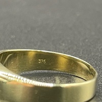 Mens 9ct Yellow Gold Signet Ring