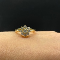 Ladies 18ct Yellow Gold Diamond Fleurette Ring