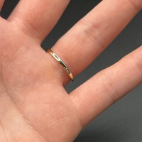 Ladies 9ct Yellow Gold Green Gemstone & Diamond Ring