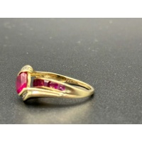Ladies 9ct Yellow Gold Pink Gemstone Ring