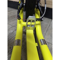 Kostka Twenty Max Adult Footbike Kick Scooter 20/20 Wheels 150kg Neon Yellow