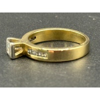 Ladies 18ct Yellow Gold Natural Diamond Ring