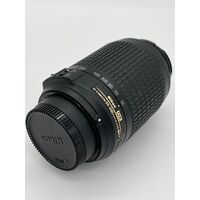Nikon Camera Lens AF-S DX VR Zoom Nikkor 55-200mm f/4-5.6G IF-ED with Black Bag