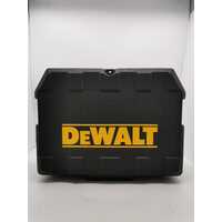 DeWalt DCLE34031 Laser 3-Way Level Battery and Charger Kit (Near New Condition)