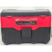 Milwaukee Wet and Dry 18V Vacuum M18WDV with 5.0Ah Battery and Attachments