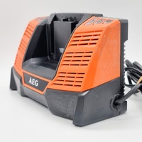AEG BL1218 18V Corded Li-Ion Battery Charger with 4.0Ah Battery Pack