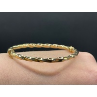 Ladies 9ct Yellow Gold Round Hinged Bangle