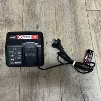 Ozito PXPHTS-1845 18V Cordless Pole Hedge Trimmer 41cm 2.5Ah Battery