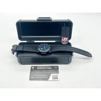Luminox Navy Seal 3050 Series Black Blue Watch 200m Water Resistant Quartz