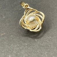 Ladies 9ct Yellow Gold White Pearl Pendant