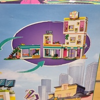 LEGO Friends Heartlake International School Set 41731 985pcs Age 8+