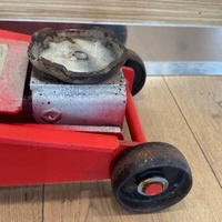 SCA 2500kg Hydraulic Trolley Jack Heavy Duty Garage Car Lift TH33504-2