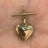 Ladies 9ct Yellow Gold Heart Locket Fob Pendant