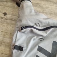 STIHL SHE 81 Electric Blower Vacuum Shredder with Bag Garden Leaf Tool