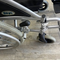 Days Swift Self-Propelled Wheelchair with Handbrakes Jay Basic Cushion