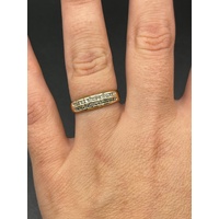 Ladies 9ct Yellow Gold Natural Diamond Ring