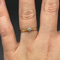Ladies 9ct Yellow Gold Diamond Ring