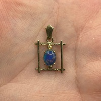 Ladies 9ct Yellow Gold Blue Opal Stone Pendant