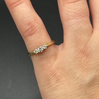 Ladies 9ct Yellow Gold Cubic Zirconia Ring