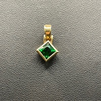 Ladies 9ct Yellow Gold Green Gemstone Pendant