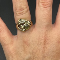 Ladies 9ct Yellow Gold Green Gemstone Ring