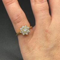 Ladies 18ct Yellow Gold Diamond Fleurette Ring