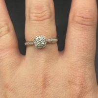 Ladies 9ct White Gold Diamond Cluster Ring