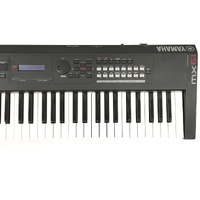 Yamaha MX61 61-Key Synthesizer Keyboard with Case and Power Supply