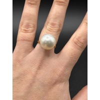 Ladies 14ct Yellow Gold White Pearl Ring
