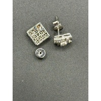 Ladies 18ct White Gold Diamond Cluster Stud Earrings